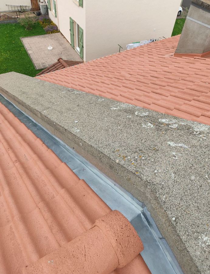 Solin zinc en rive de toiture